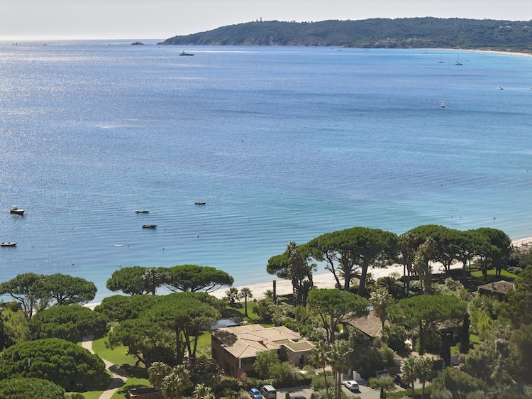 Villa for rent in St Tropez with 6 bedrooms, in  sqm of living area.