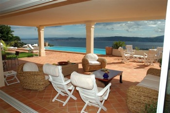 Villa for rent in St Tropez with 6 bedrooms, in  sqm of living area.