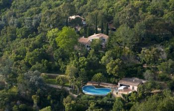 Villa de luxe à Saint Tropez, composée de 7 chambres, pour une surface habitable de  m².