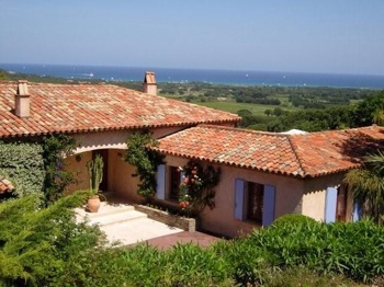 Villa for rent in St Tropez with 4 bedrooms, in 300 sqm of living area.