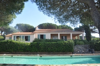 Villa de luxe à Saint Tropez, composée de 5 chambres, pour une surface habitable de  m².