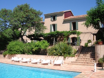 Villa for rent in St Tropez with 5 bedrooms, in  sqm of living area.