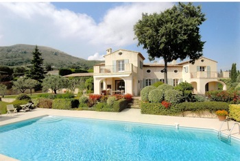Villa for rent in Tourrettes sur Loup - St Paul de Vence with 4 bedrooms, in 400 sqm of living area.