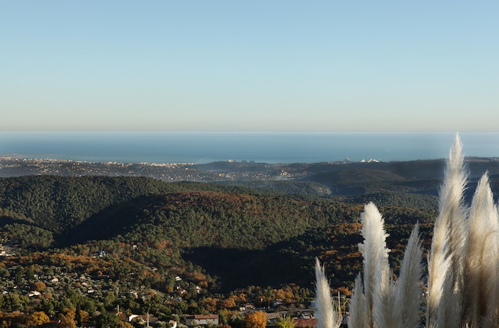 Villa for sale in Tourrettes sur Loup - St Paul de Vence with 4 bedrooms, in 600 sqm of living area