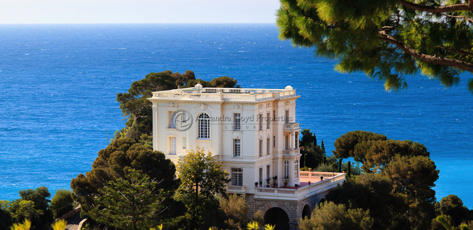 Famous Houses along the Cote d'Azur Views of of La Vigie