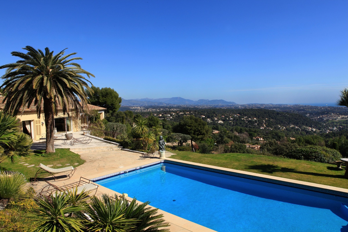 Les Hauts de Saint Paul Alexandra Lloyd Properties