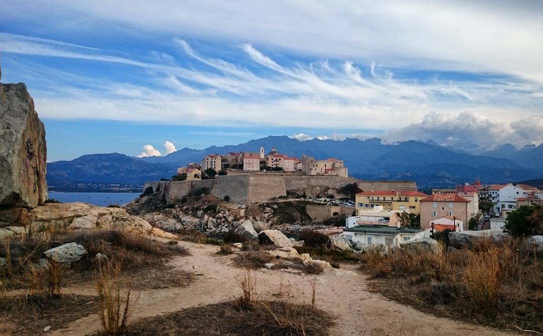Vacances en Corse à Calvi autour de sa citadelle