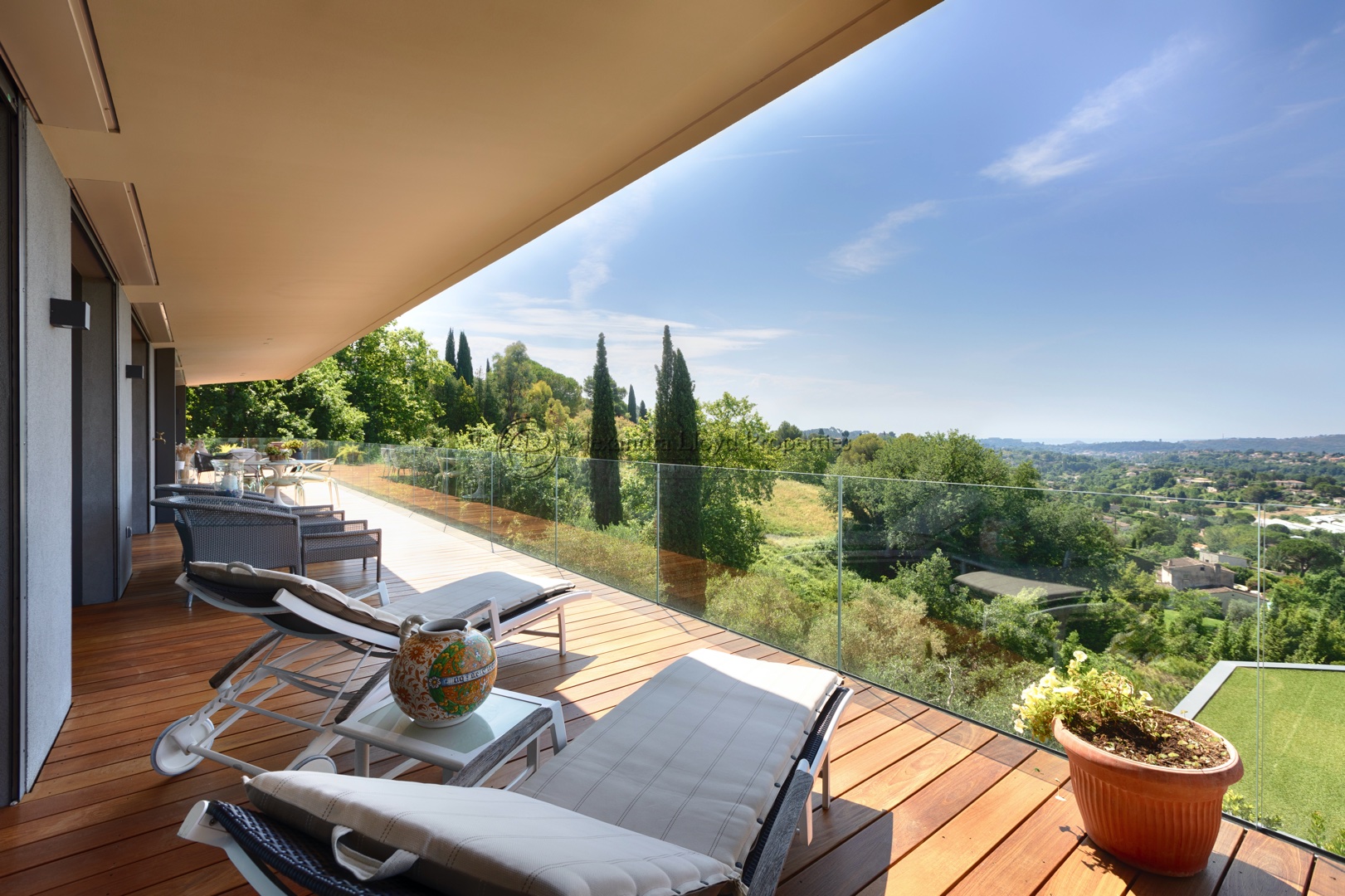 Le Jardin des Arts Saint Paul de Vence Alexandra Lloyd Properties