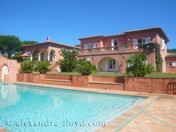 Villa de luxe à Saint Tropez, composée de 7 chambres, pour une surface habitable de 500 m².